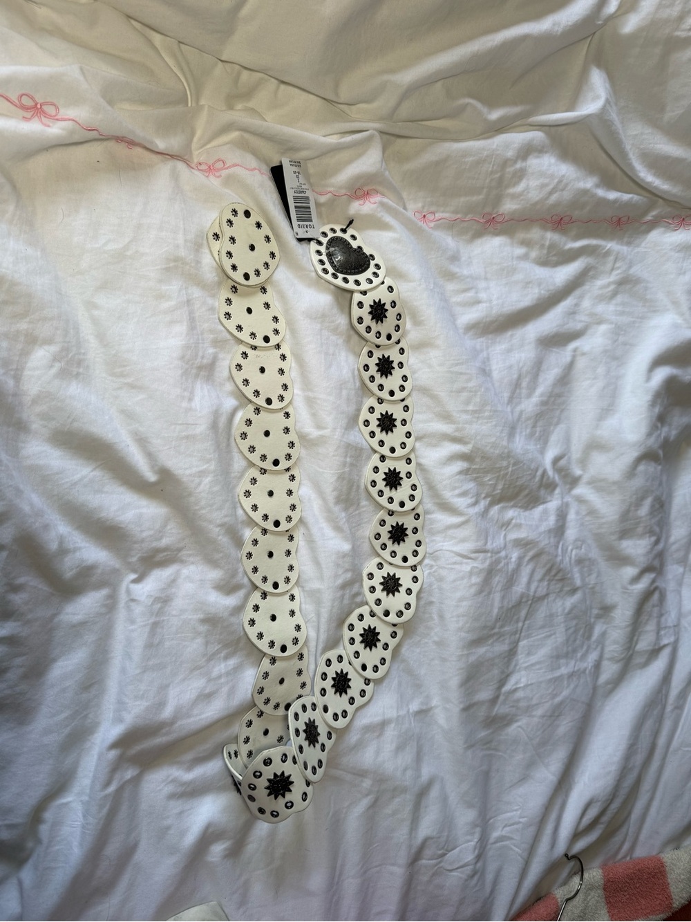 torrid White Heart Medallion Cutout Belt with Silver Accents